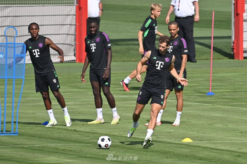 他们定期更 他们定期更